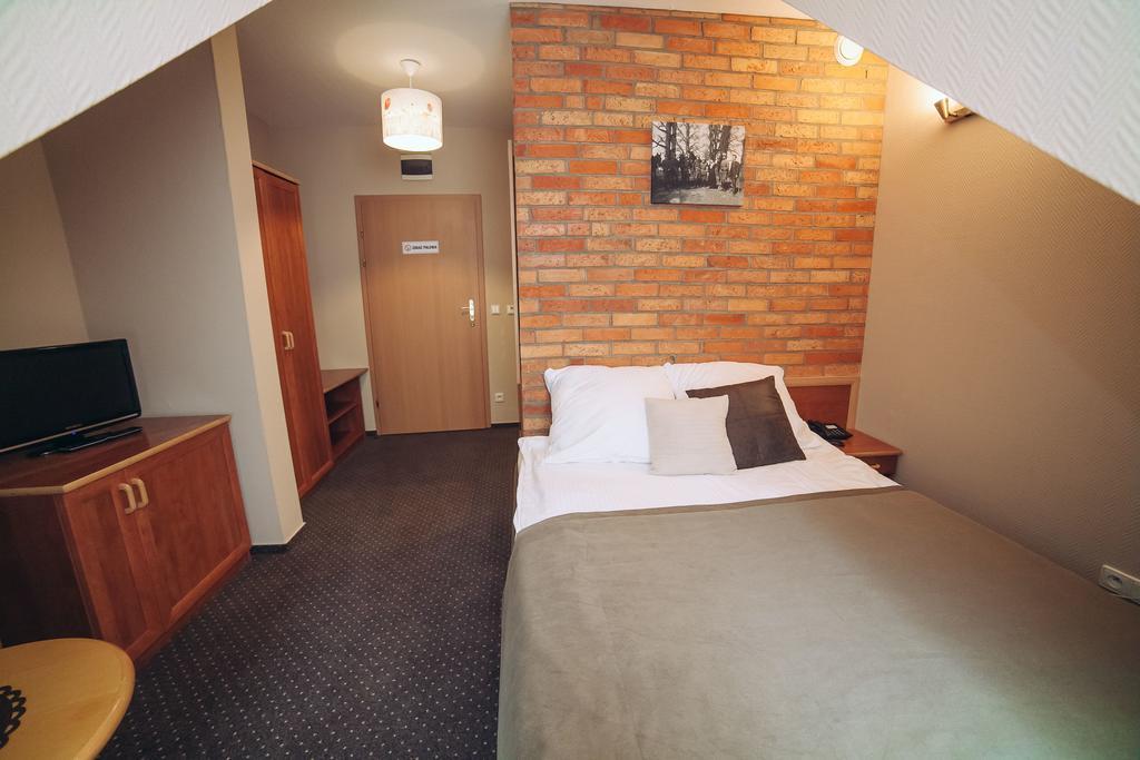Hubertus Aparthotel & Restaurant & Horse Club Starogard Gdański 客房 照片