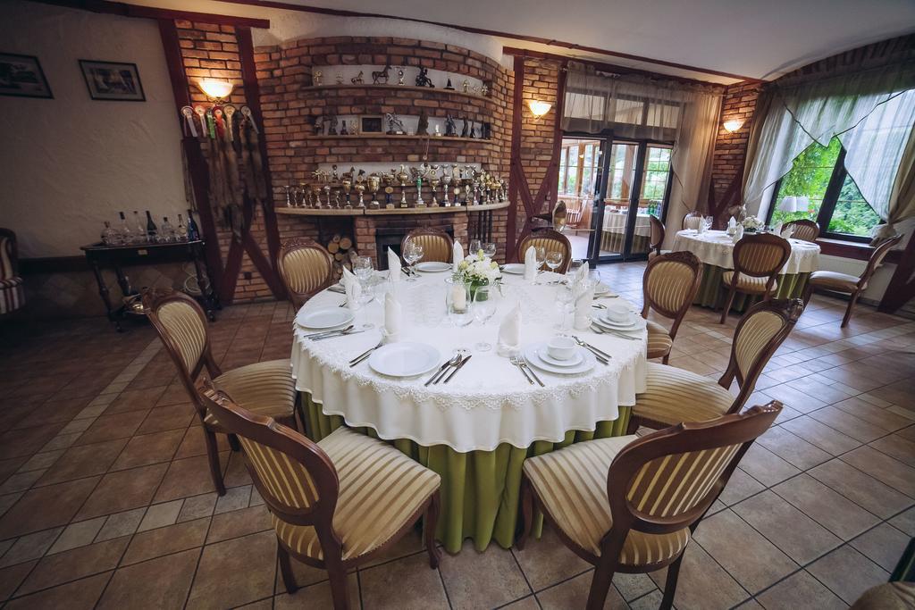 Hubertus Aparthotel & Restaurant & Horse Club Starogard Gdański 外观 照片