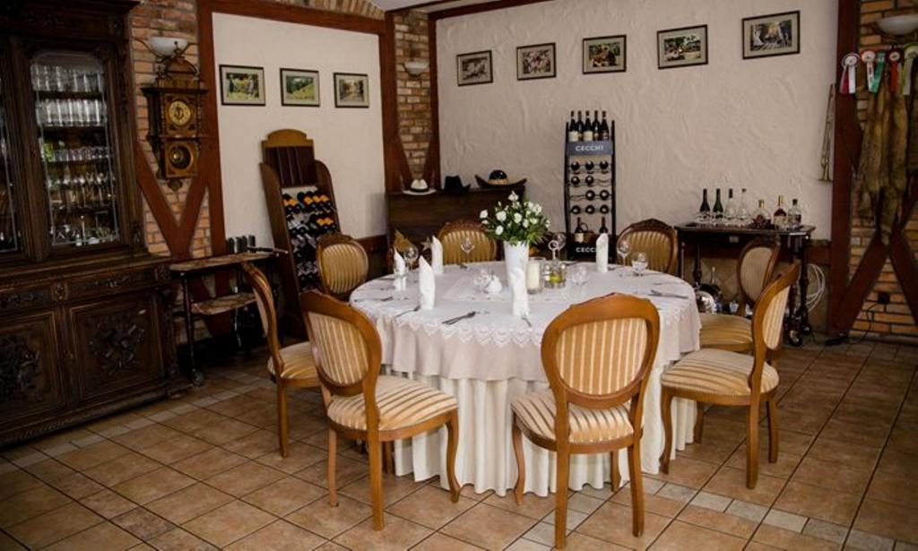 Hubertus Aparthotel & Restaurant & Horse Club Starogard Gdański 外观 照片