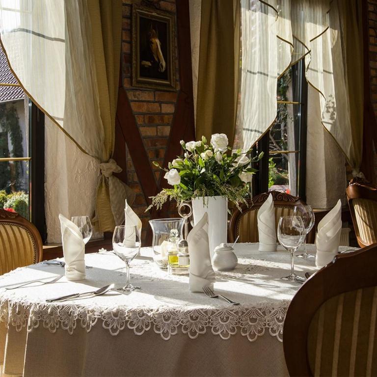 Hubertus Aparthotel & Restaurant & Horse Club Starogard Gdański 外观 照片