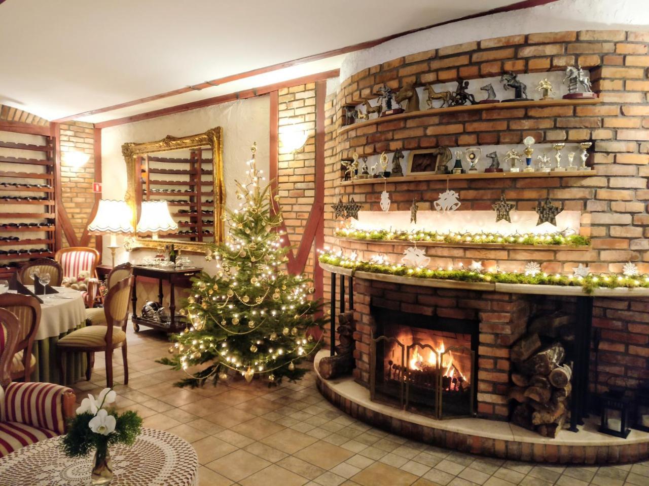Hubertus Aparthotel & Restaurant & Horse Club Starogard Gdański 外观 照片