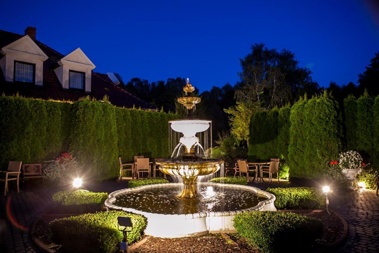 Hubertus Aparthotel & Restaurant & Horse Club Starogard Gdański 外观 照片